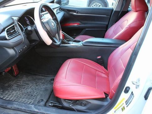 Used 2019 Toyota Camry SE image 14