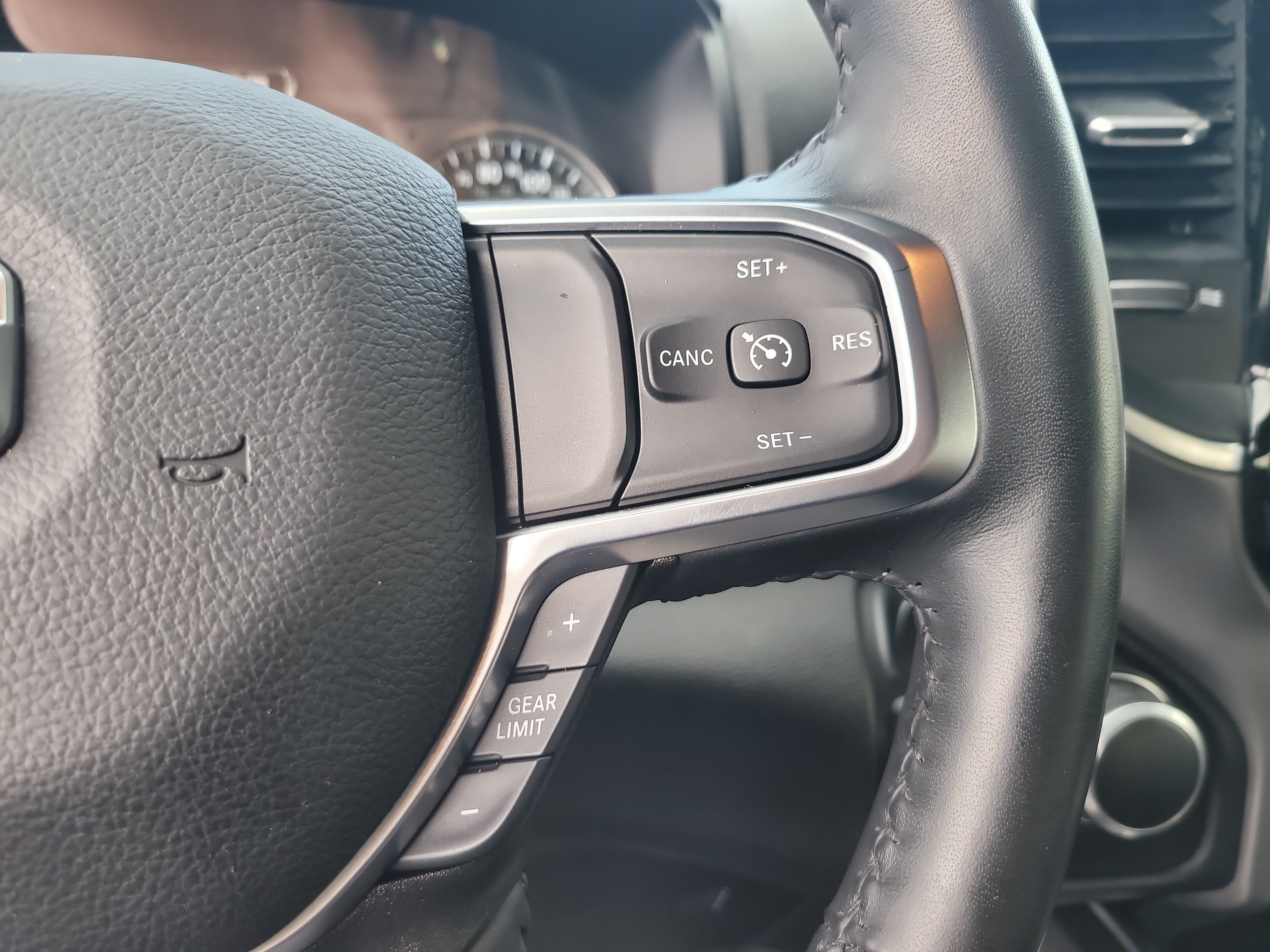 Used 2024 RAM 1500 Big Horn RWD image 28