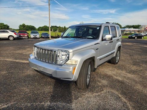 Used 2011 Jeep Liberty Sport AWD/4WD image 11