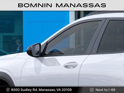New 2026 Chevrolet Trax RS w/ Sunroof Package FWD image 12