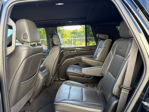 Used 2021 Cadillac Escalade Sport w/ Driver Assist Tech Package AWD/4WD image 21