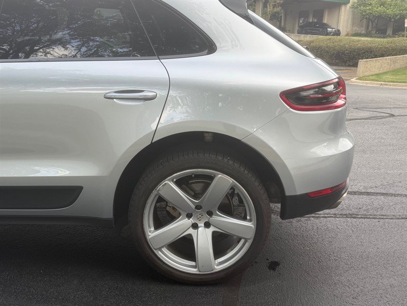 Used 2016 Porsche Macan S AWD/4WD image 30