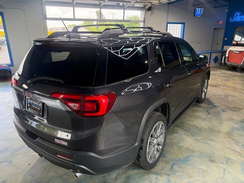 Used 2017 GMC Acadia SLT AWD/4WD image 5