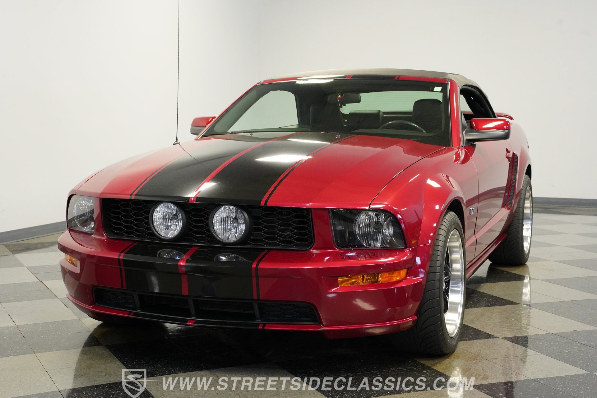 Used 2006 Ford Mustang GT RWD image 19
