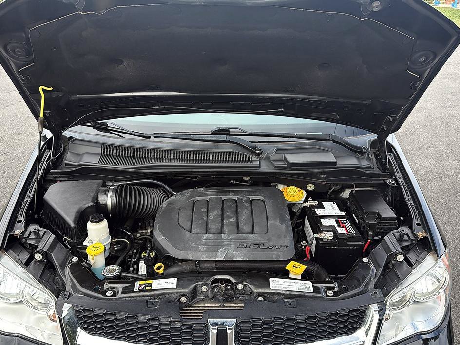 Used 2019 Dodge Grand Caravan SXT FWD image 9
