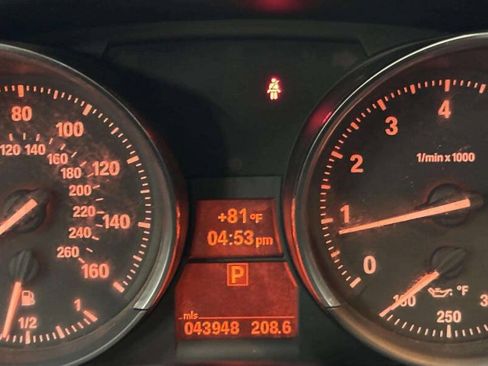 Used 2016 BMW Z4 sDrive28i RWD image 32