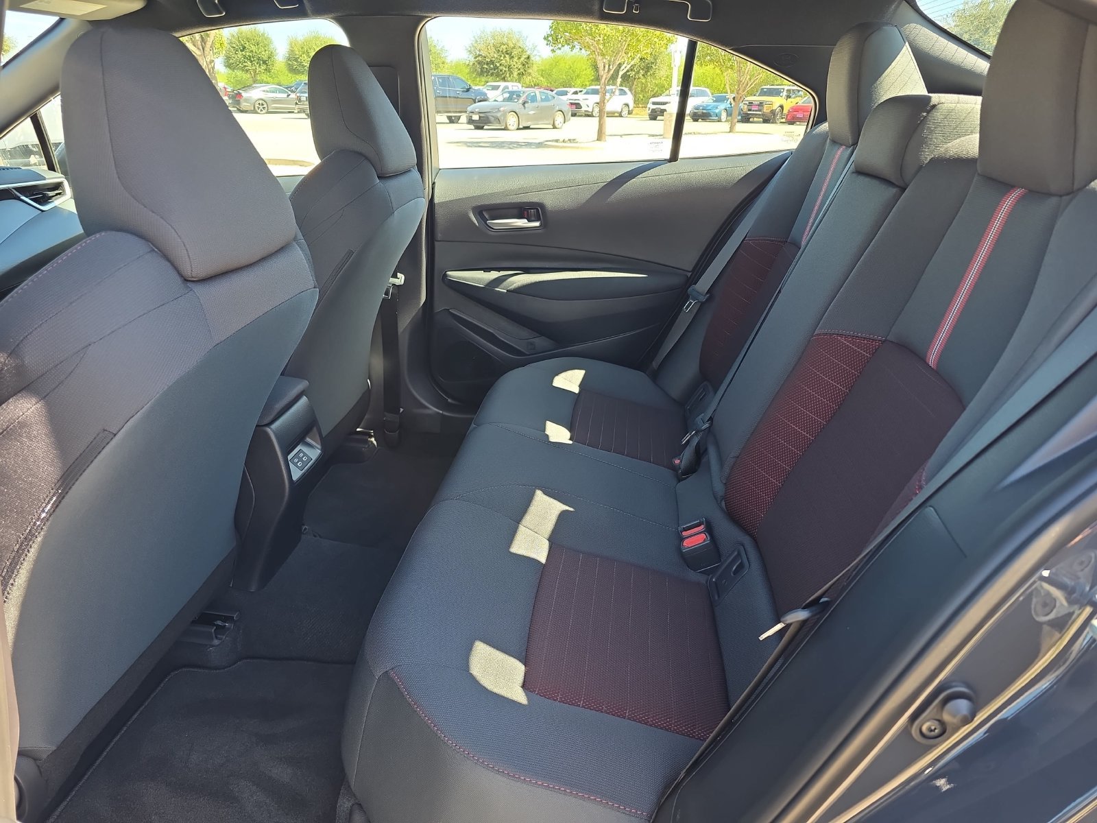 Used 2026 Toyota Corolla SE FWD image 11