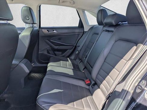 Used 2022 Volkswagen Jetta SE FWD image 18
