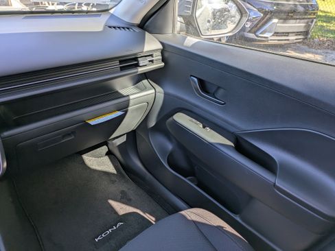New 2026 Hyundai Kona SE image 18