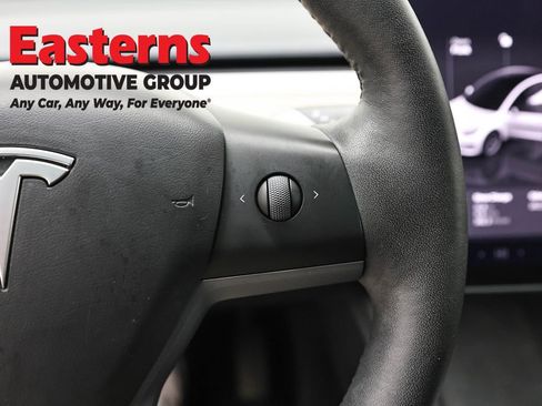 Used 2023 Tesla Model 3 Standard Range image 16