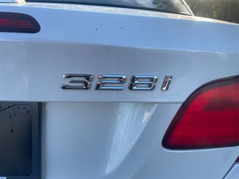 Used 2011 BMW 328i Convertible image 35