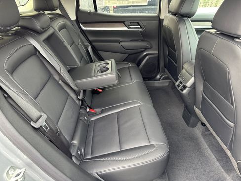 New 2026 GMC Terrain Denali w/ LPO, Black Badging Package image 18