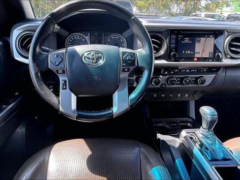 Used 2017 Toyota Tacoma Limited w/ Tow Package AWD/4WD image 14