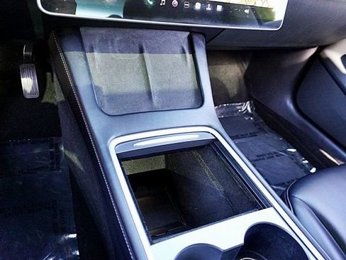 Used 2023 Tesla Model 3 Standard Range image 34