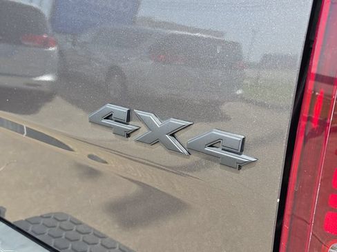 Used 2017 RAM 2500 Laramie w/ Sport Appearance Group AWD/4WD image 6