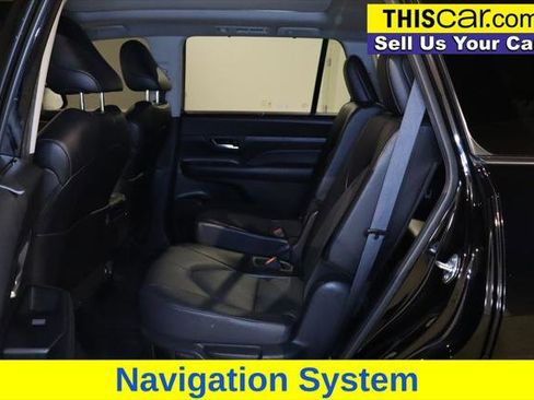 Used 2024 Toyota Grand Highlander XLE AWD/4WD image 11