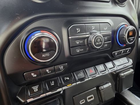 Used 2021 Chevrolet Silverado 3500 LTZ w/ LTZ Premium Package image 10