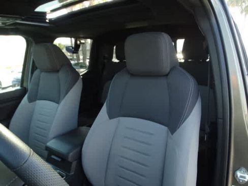 Used 2024 Toyota Tacoma TRD Off-Road image 19