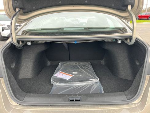 New 2026 Nissan Sentra SV w/ Floor Mat Package FWD image 32