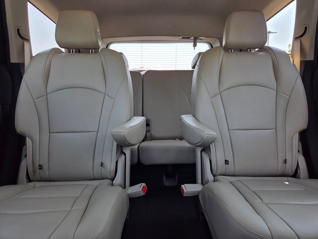 Used 2018 Buick Enclave Premium FWD image 11