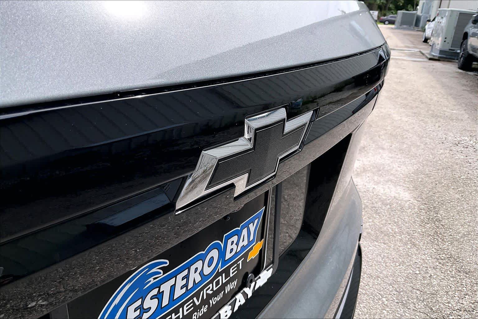 Used 2026 Chevrolet Traverse RS w/ LPO, Floor Liner Package AWD/4WD image 9
