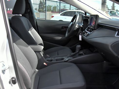 Used 2025 Toyota Corolla LE FWD image 42