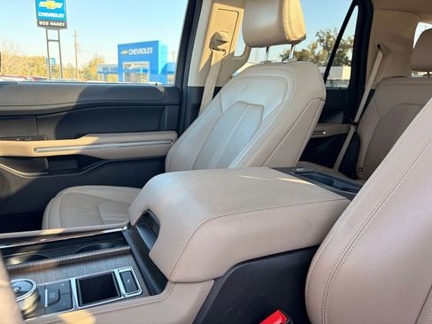 Used 2024 Ford Expedition Limited image 26