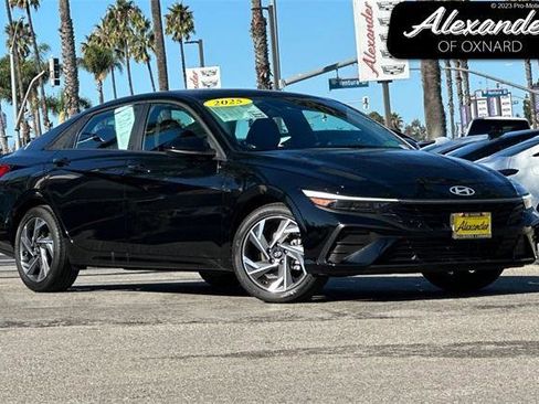 Certified 2025 Hyundai Elantra Sport image 1