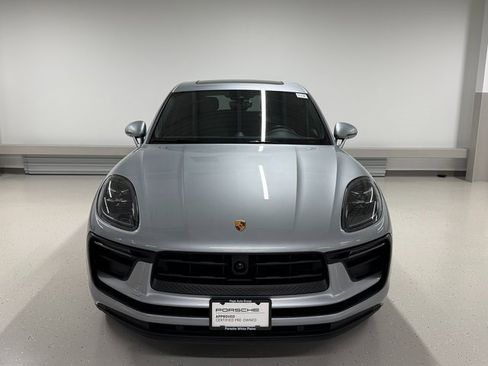 Used 2024 Porsche Macan image 11
