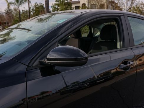 Used 2023 Kia Forte LXS image 12