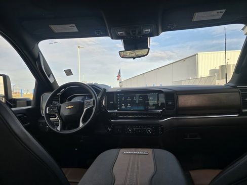 Used 2025 Chevrolet Silverado 2500 High Country w/ High Country Premium Package image 23