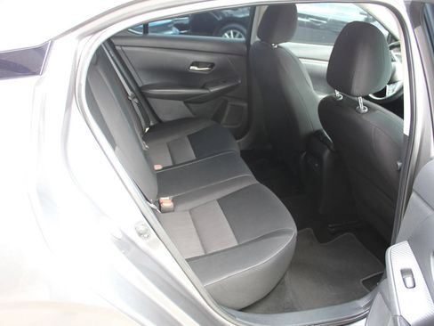 Used 2022 Nissan Sentra SV FWD image 11