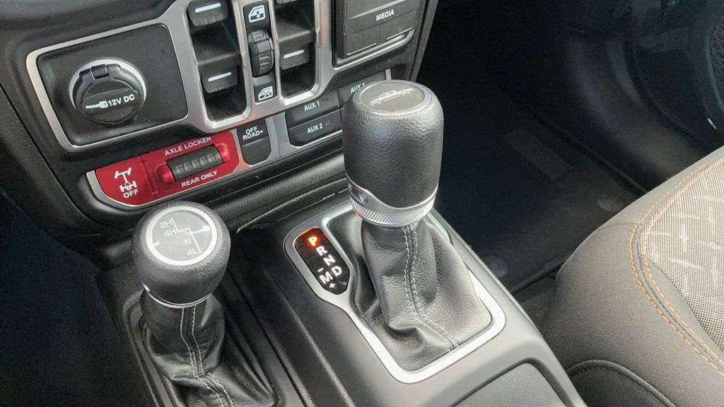 Used 2026 Jeep Gladiator Mojave AWD/4WD image 15