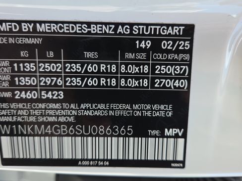 Certified 2025 Mercedes-Benz GLC 300 image 34
