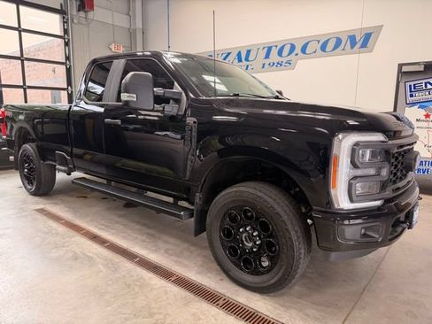 Used 2023 Ford F250 XL w/ STX Appearance Package AWD/4WD image 2