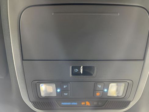 Used 2025 Ford F150 XLT w/ Equipment Group 302A MID image 22