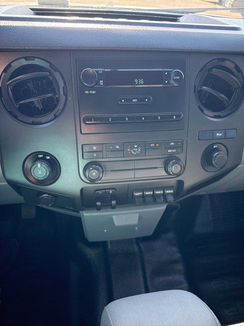 Used 2014 Ford F250 XL w/ Power Equipment Group RWD image 10