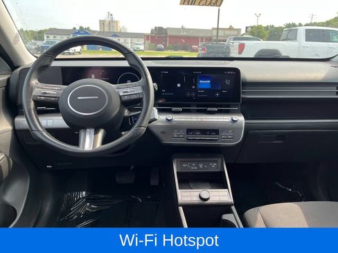 Used 2024 Hyundai Kona SEL w/ Convenience Package AWD/4WD image 16