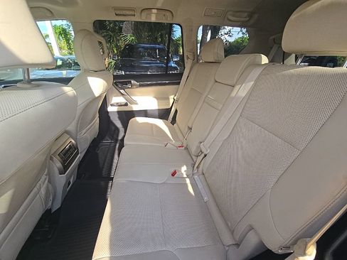 Used 2020 Lexus GX 460 Premium w/ Premium Package AWD/4WD image 28