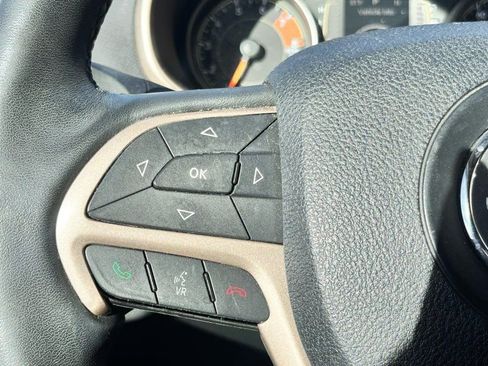 Used 2016 Jeep Cherokee Latitude w/ Comfort/Convenience Group image 15