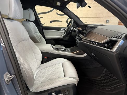 Used 2025 BMW X7 xDrive40i image 33