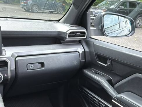 Certified 2025 Toyota 4Runner SR5 AWD/4WD image 23