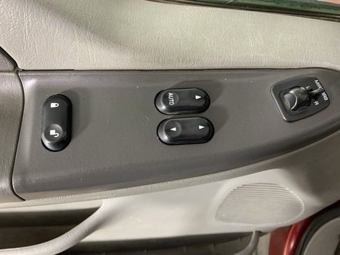 Used 2002 Ford F250 XLT image 25