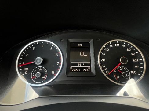 Used 2013 Volkswagen Tiguan SE image 15