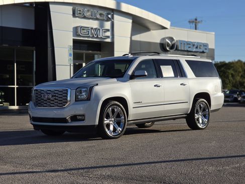 Used 2019 GMC Yukon XL Denali w/ Open Road Package image 3