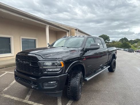 Used 2022 RAM 2500 Limited w/ Night Edition image 5
