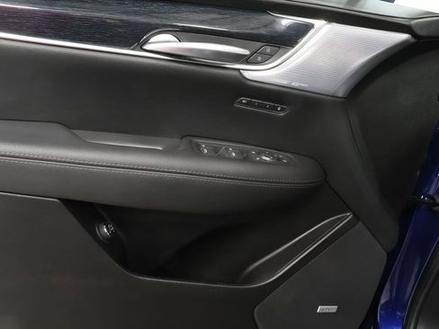 Used 2025 Cadillac XT5 Premium Luxury image 24