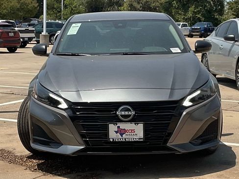New 2026 Nissan Altima 2.5 SV FWD image 2