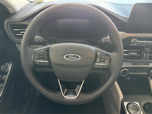 Certified 2023 Ford Escape Active AWD/4WD image 13
