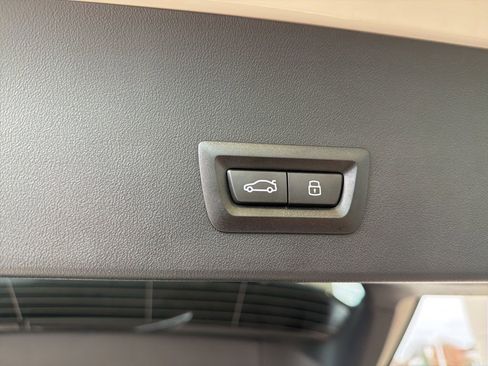 Used 2025 BMW X3 M50 w/ Premium Package image 23